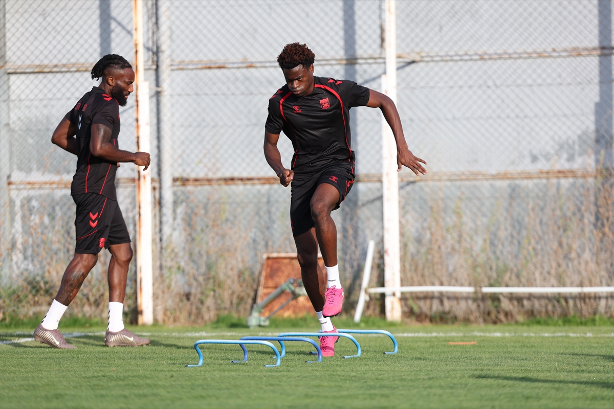 Sivasspor, Ankara Keçiörengücü maçının hazırlıklarını sürdürdü