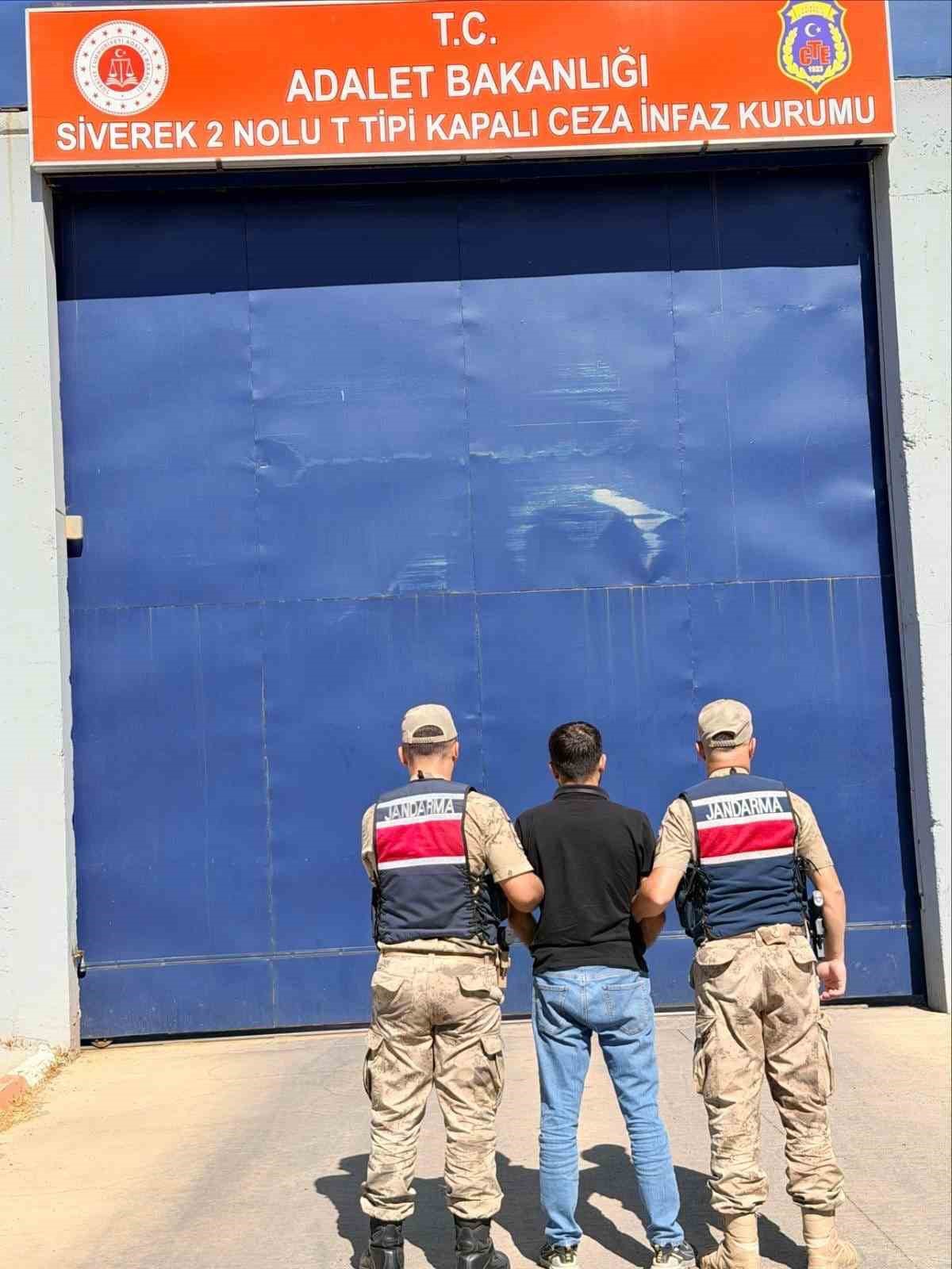 Siverek’te 22 yıl 8 ay hapis cezasıyla aranan şahıs yakalandı