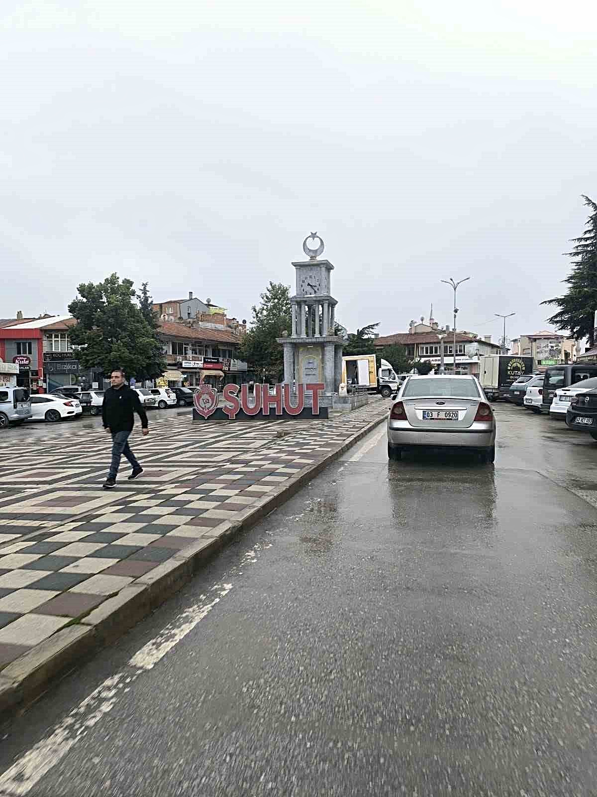 Şuhut’ta yağış etkisini gösterdi