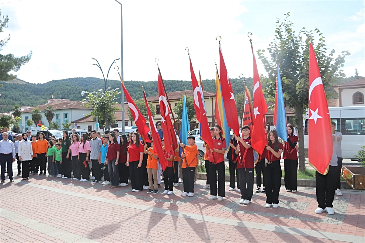 Taşova'da İlköğretim Haftası kutlandı