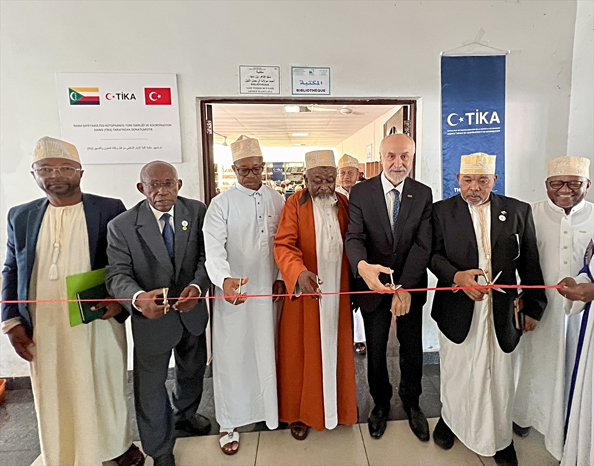 TİKA'dan Komorlar Üniversitesine bilişim ekipmanı desteği