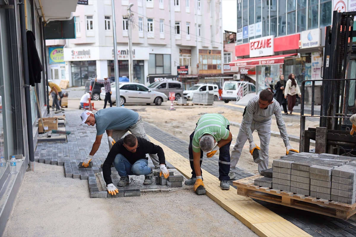 Vezirköprü'de sokak iyileştirme çalışmaları devam ediyor
