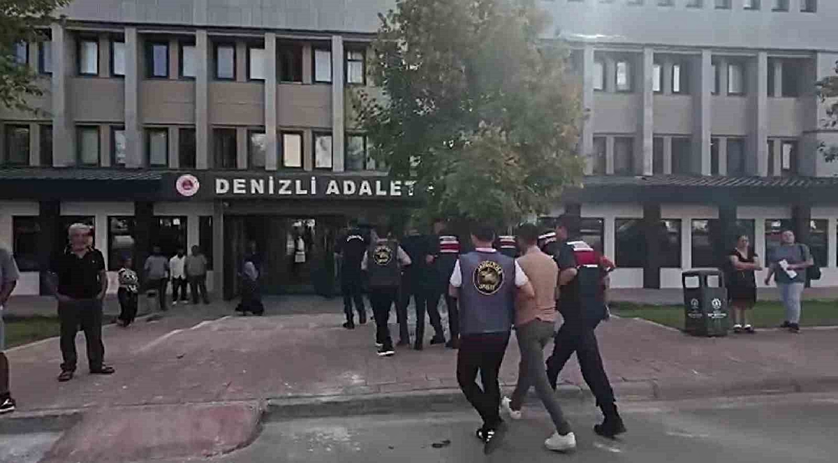 Denizli'de 3 milyonluk hırsızlığın şüphelileri yakalandı! Adliye önünde ailelerinden ağır tepki gördüler