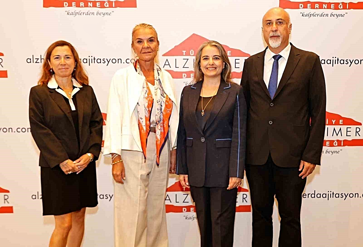 Alzheimer’da yeni tedaviler ve erken tanı çalışmaları anlatıldı