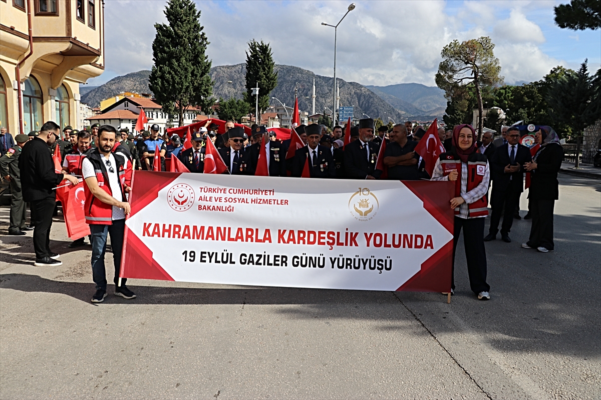 Amasya'da Gaziler Günü etkinlikleri kortej yürüyüşüyle başladı