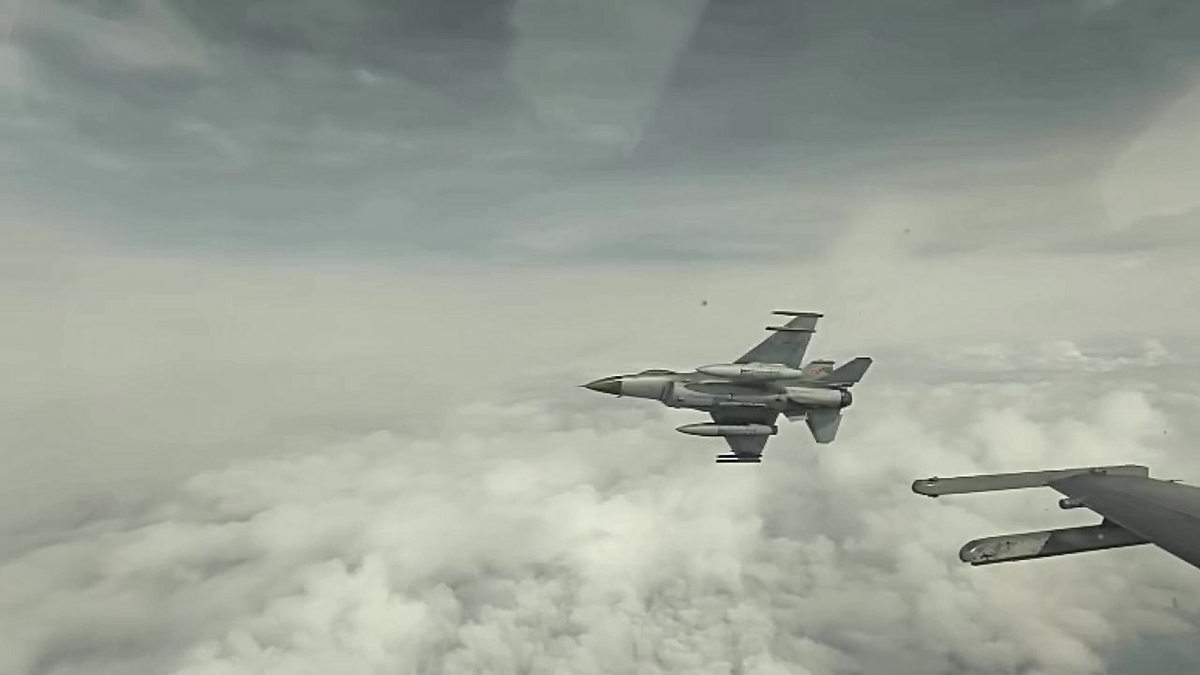 Amasya Merzifon'dan kalkan F-16'lar Batı Karadeniz'de eğitim uçuşu yaptı