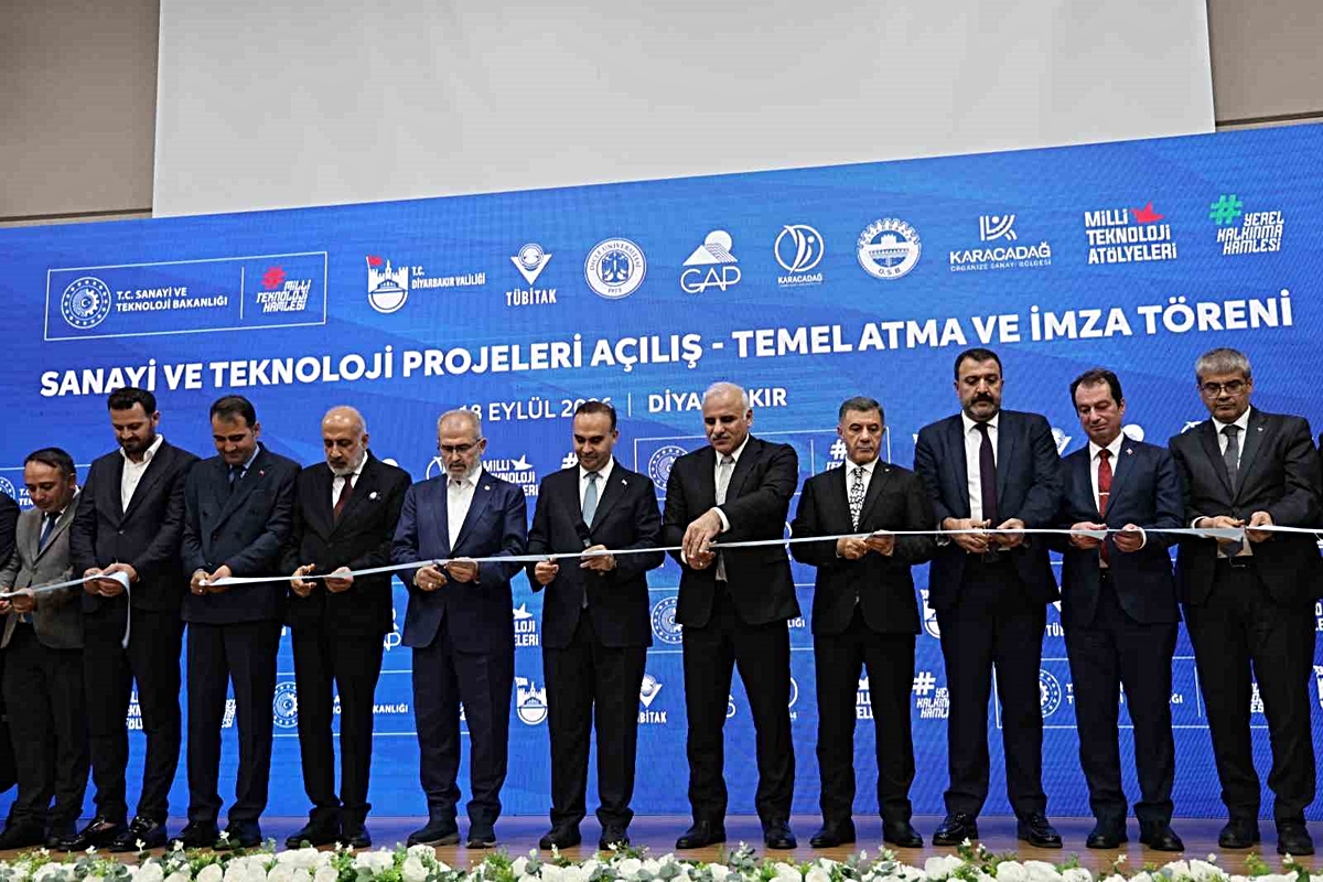 Bakan Kacır, sanayi ve teknoloji projeleri temel atma törenine katıldı
