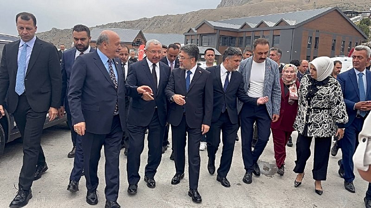 Bakan Yumaklı: 'Doğu ve Güneydoğu için yeni tarım eylem planı açıklanacak'