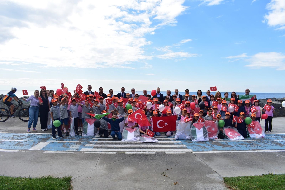 Bakırköylü öğrencilerden Gazzeli çocuklar için uçurtma etkinliği