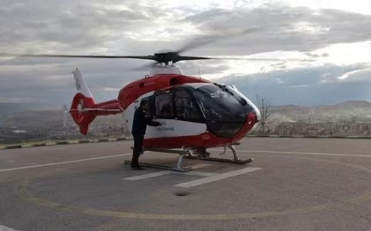 Beypazarı’ndaki kalp krizi hastası hava ambulansıyla Ankara’ya yetiştirildi