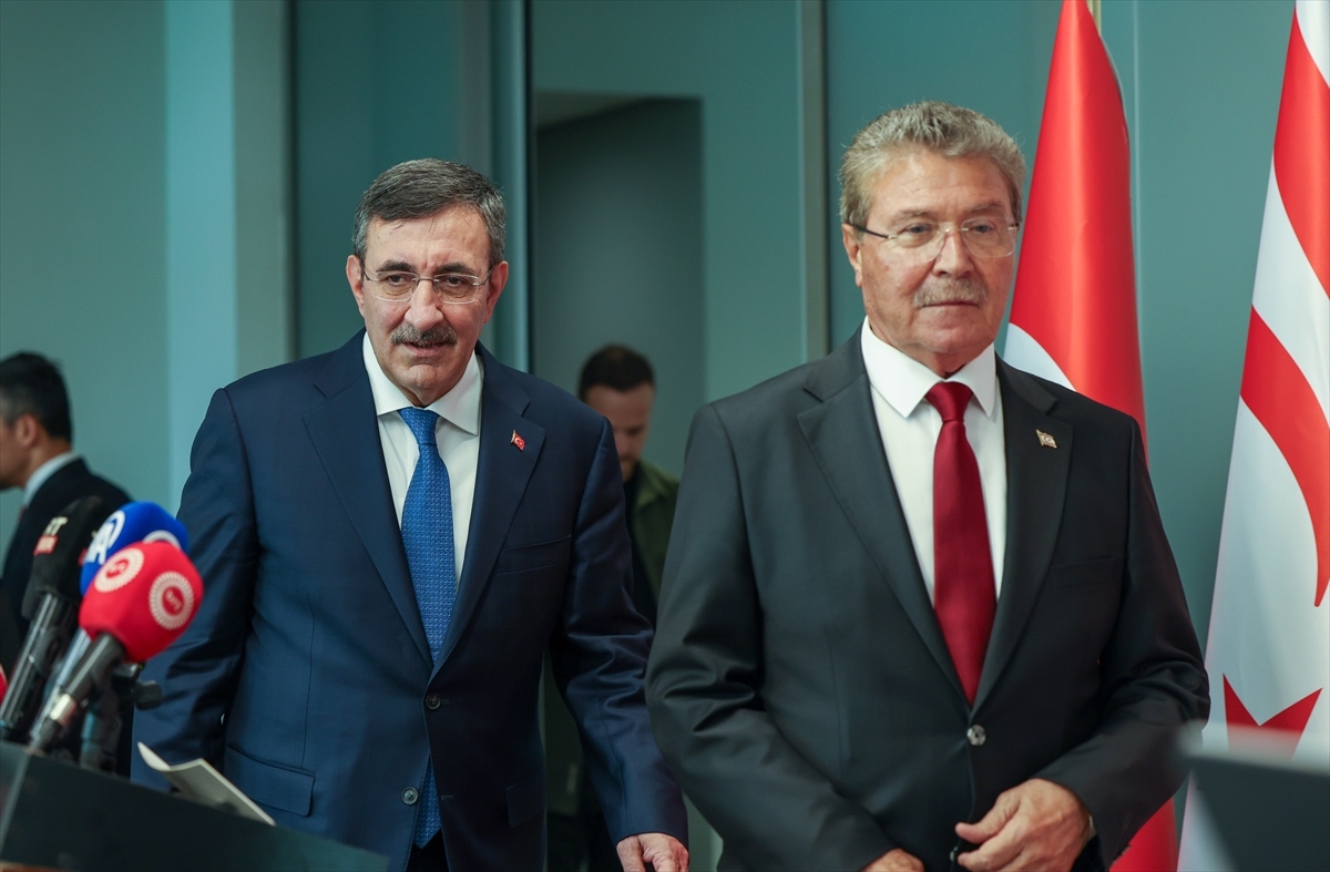 Cumhurbaşkanı Yardımcısı Yılmaz, Ercan Havalimanı'nda konuştu: