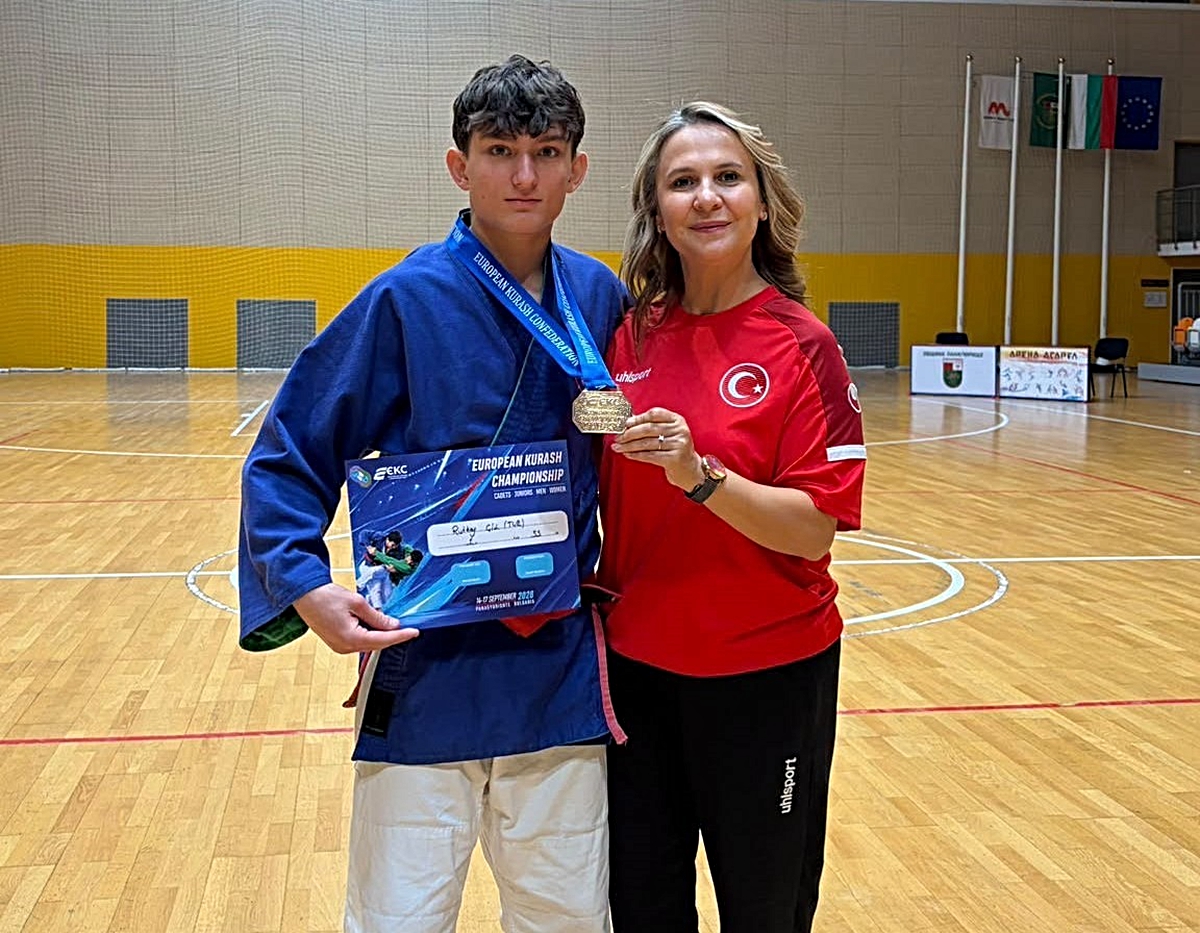 Düzceli sporculardan Kuraş Avrupa Şampiyonası’nda 3 altın madalya