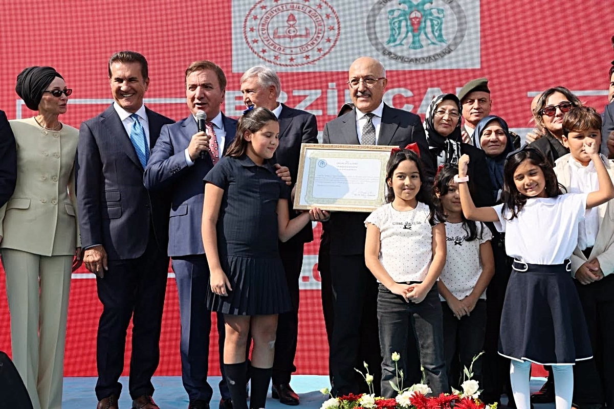 Erzincan'da açılan anaokulunda Vali Aydoğdu iyiliğin bulaşıcı olduğunu söyledi