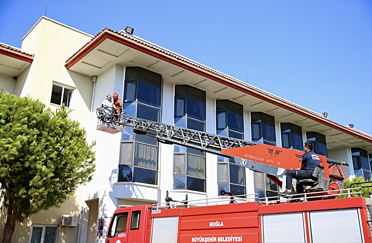 Fethiye'de afet ve acil durum tatbikatı yapıldı