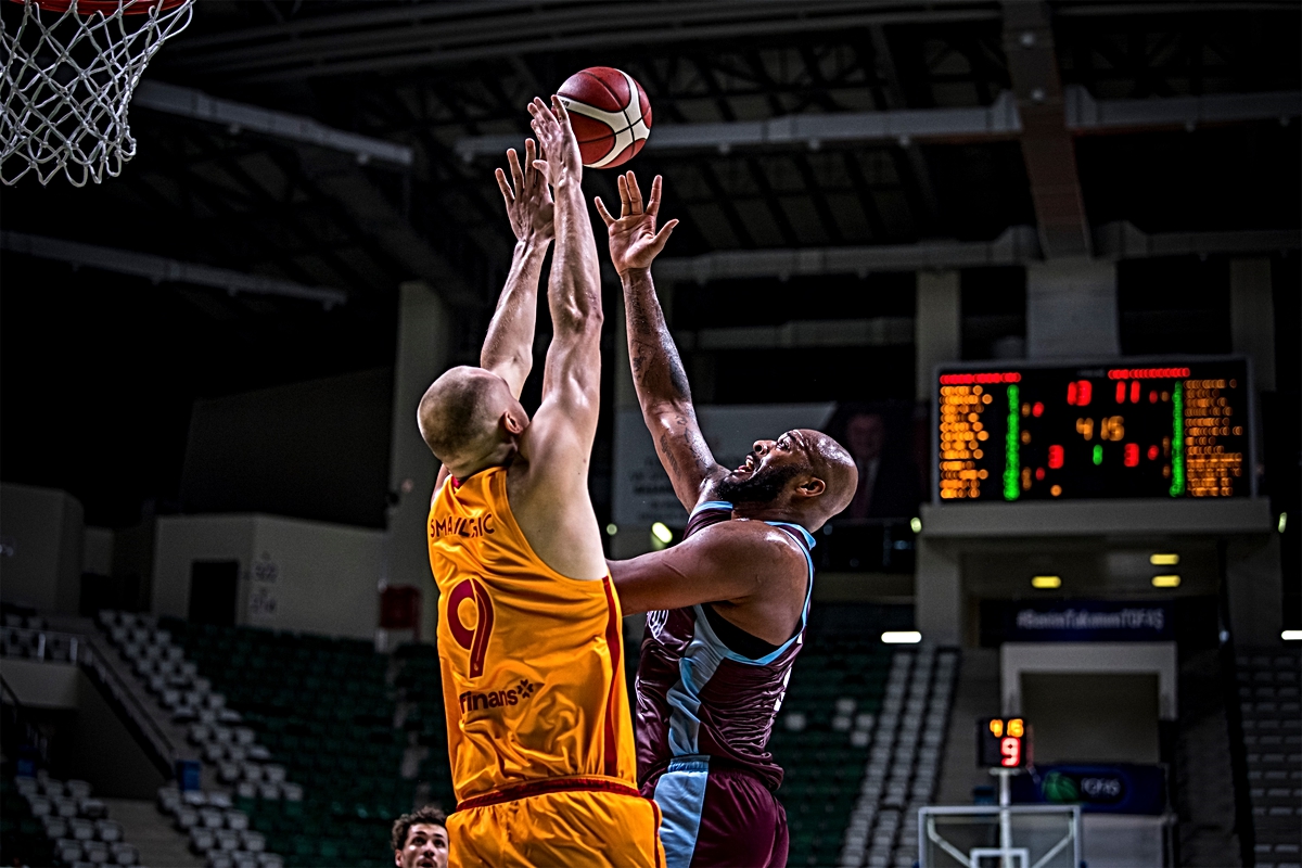 Cevat Soydaş Turnuvası'nda dev maç! Galatasaray, Trabzonspor'u 77-65 yenerek finale yükseldi