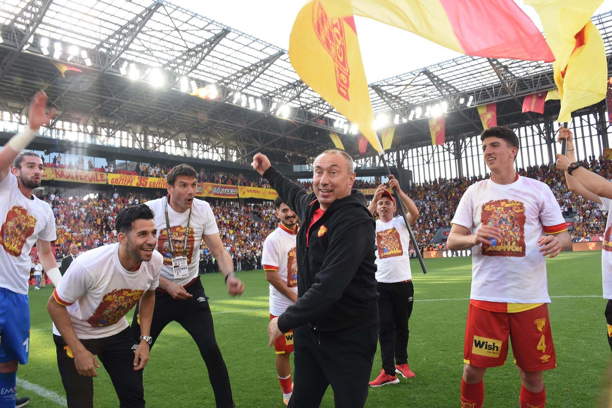 Göztepe’de istikrarın adı Stanimir Stoilov