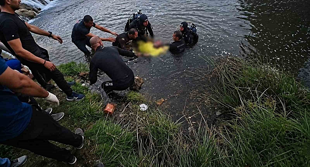 Hayatını ortaya koyan babası tarafından kurtarılan minik çocuk hayat savaşını kaybetti