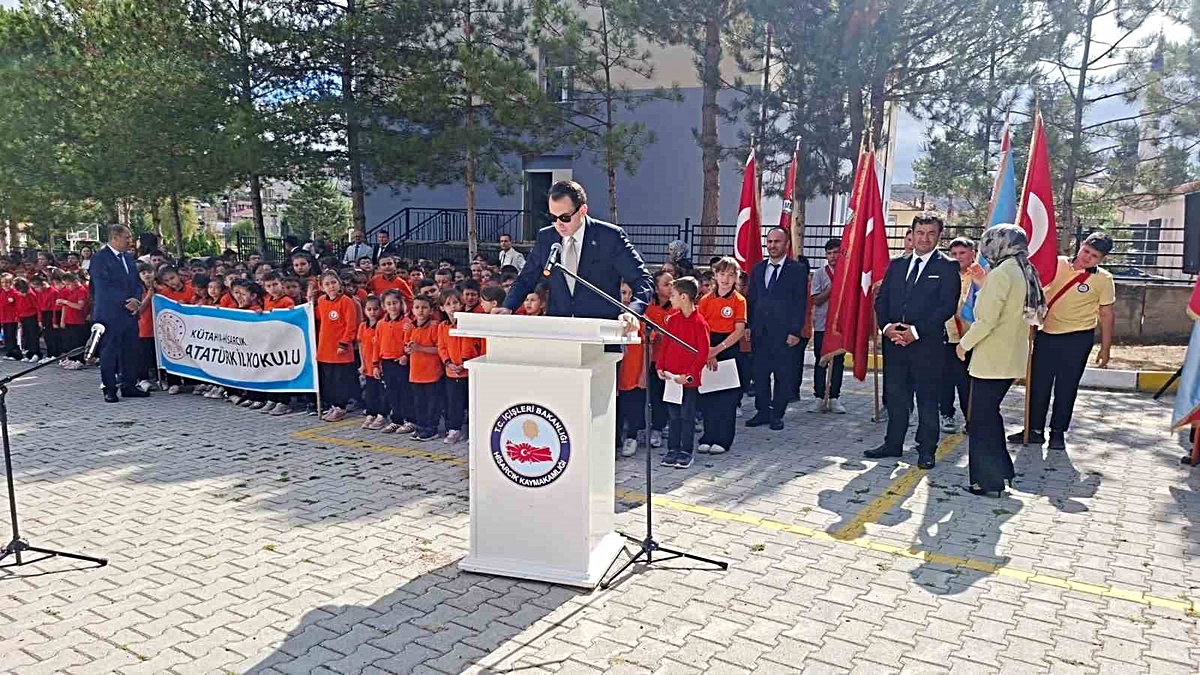 Hisarcık’ta İlköğretim Haftası coşkuyla kutlandı