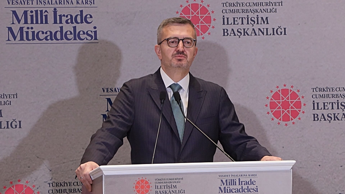 İletişim Başkanı Duran: Türkiye darbelere ve darbecilere milli iradenin vesayet altına alınmasına asla izin vermeyecektir