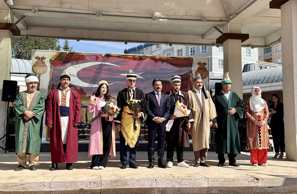 Kırşehir'de 'Yılın Ahisi'ne 'Ahi duası' ile ödülü verildi