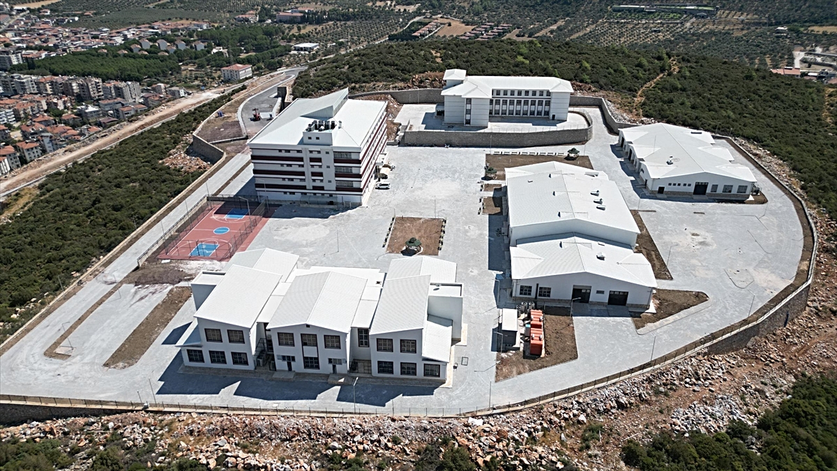 Milas Mesleki ve Teknik Anadolu Lisesinin adı Şehit Emrah Kuran olarak değiştirildi