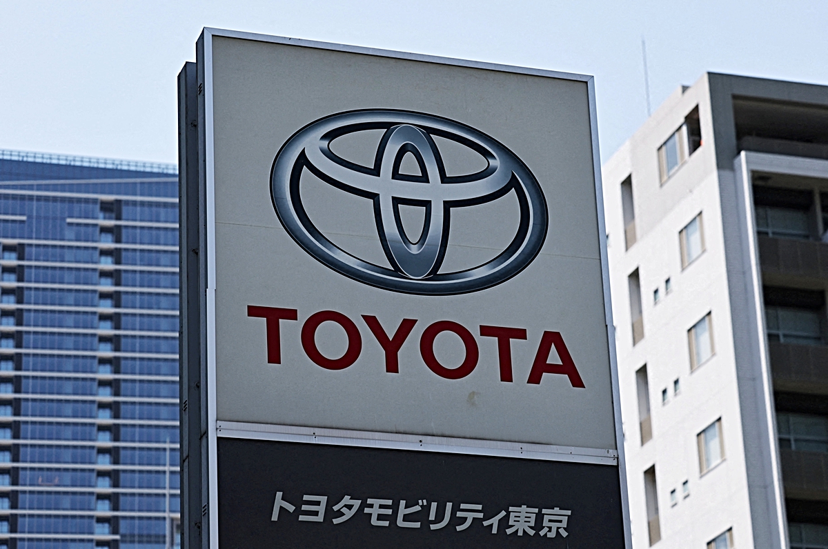 Toyota fabrikalarını robotlaştırmak için yılda 1 trilyon yen harcayabilir
