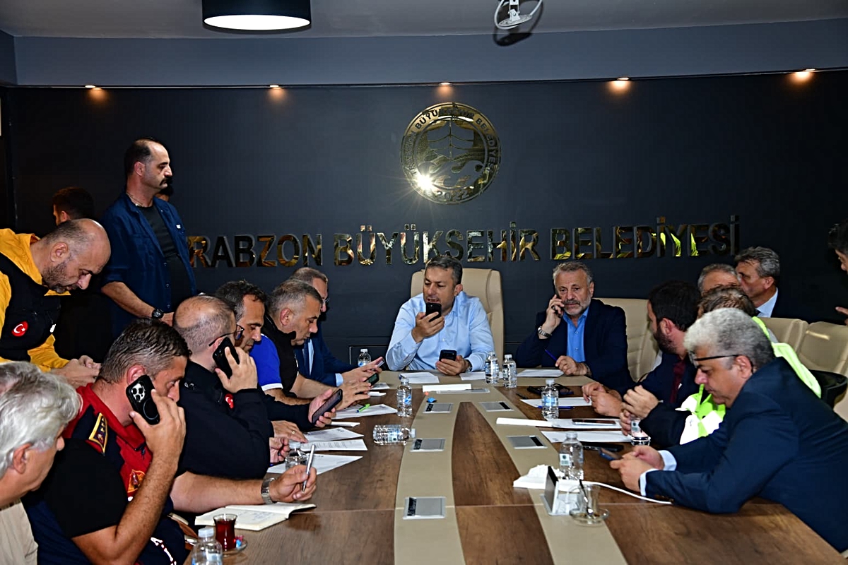 Trabzon'da sağanakta metrekareye 50 kilogram yağış düştü, 114 ihbar alındı