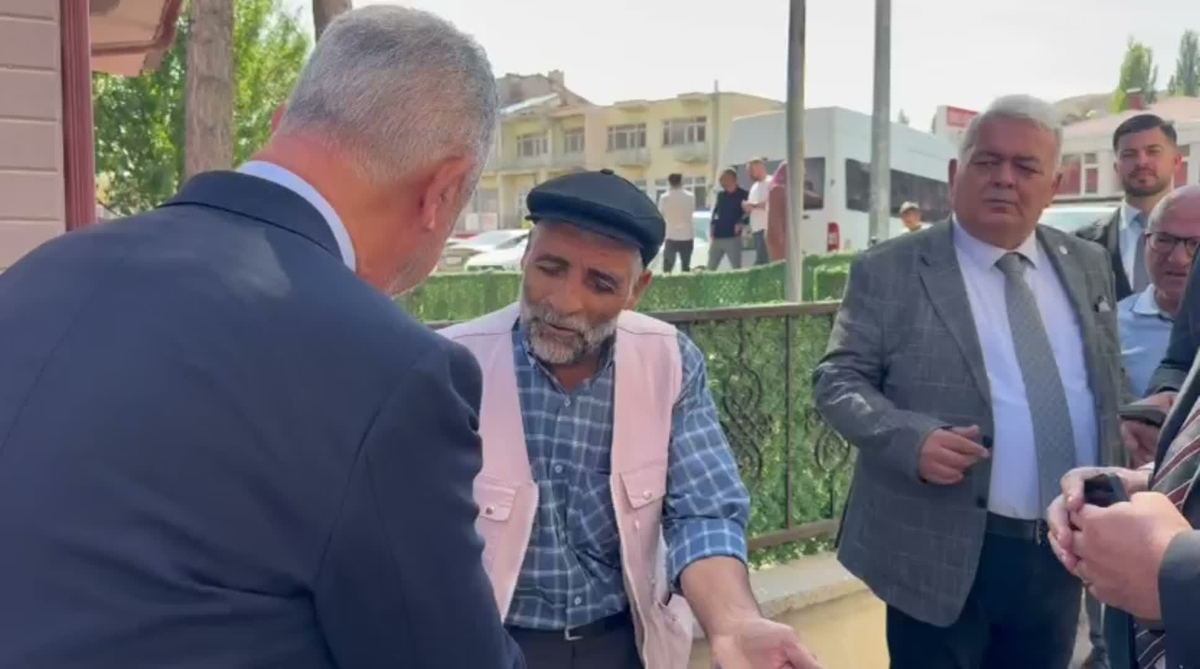 YENİ Parti Muğla Milletvekili Uzun ve Sivas Milletvekili Karasu, Gürün'de vatandaşlarla bir araya geldi