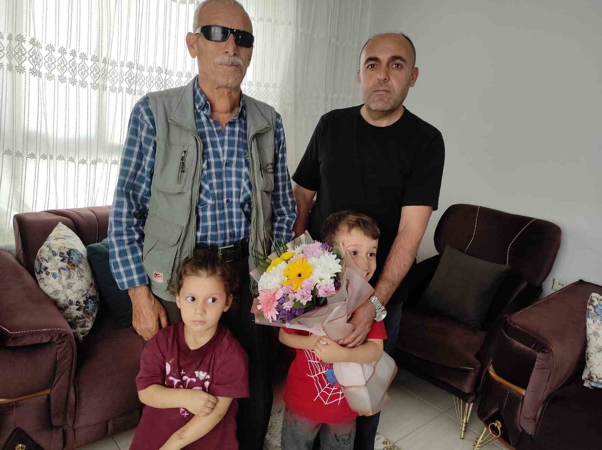 32 yıl önce iki gözünü ve bir bacağını kaybetti, 10 çocuğunu üniversiteye gönderdi