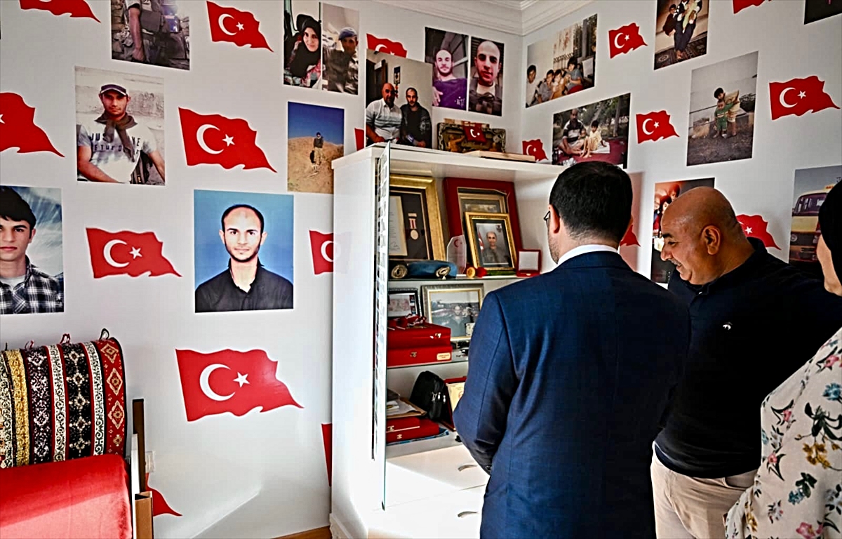 Adalet Bakanı Gürlek, Adana’da şehit ailesini ziyaret etti