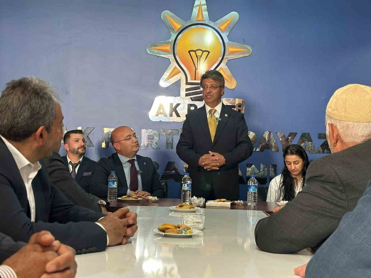 AK Partili Türkmenoğlu, Karayazı'da esnaf ve vatandaşların taleplerini dinledi