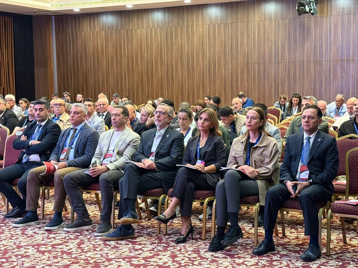 Ankara'da toplanan Kürek Federasyonu 9. Mali Genel Kurulu'nda kurullar ibra edildi