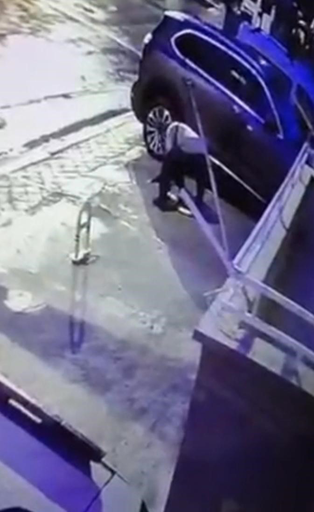 Ankara Sincan'da otopark bariyerini söken şüpheli güvenlik kamerasına yansıdı