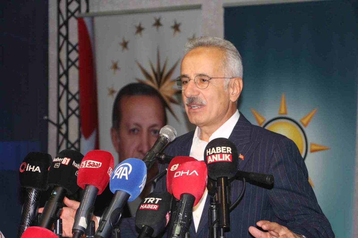 Bakan Uraloğlu, Kalkınma Yolu’ndaki imza sürecinin perde arkasını anlattı