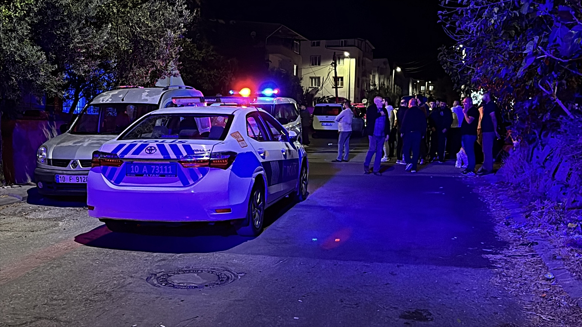Balıkesir Karesi'de silahlı saldırıya uğrayan 66 yaşındaki kişi hayatını kaybetti.