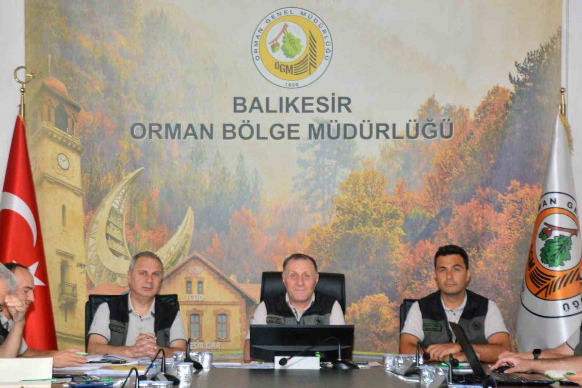 Balıkesir Orman Bölge Müdürlüğü yangın hazırlıklarını ve 2026 hedeflerini görüştü