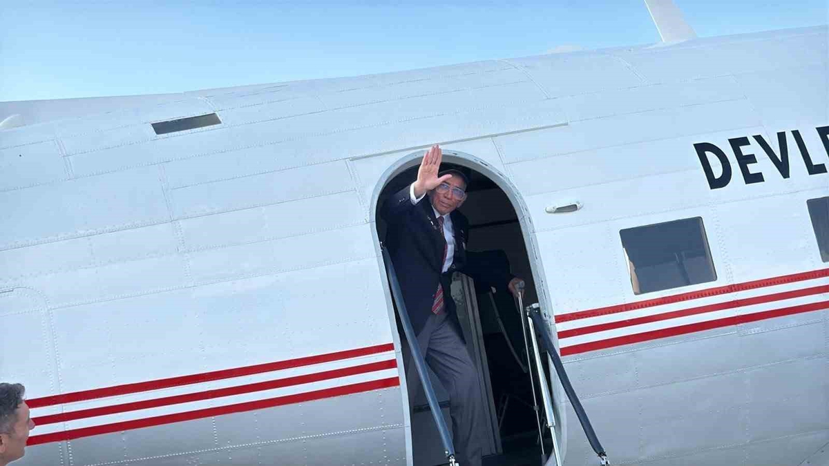 Eskişehir Sivrihisar'da 92 yaşındaki Kıbrıs Gazisi, DC-3 uçağına 'sevgilim' dedi
