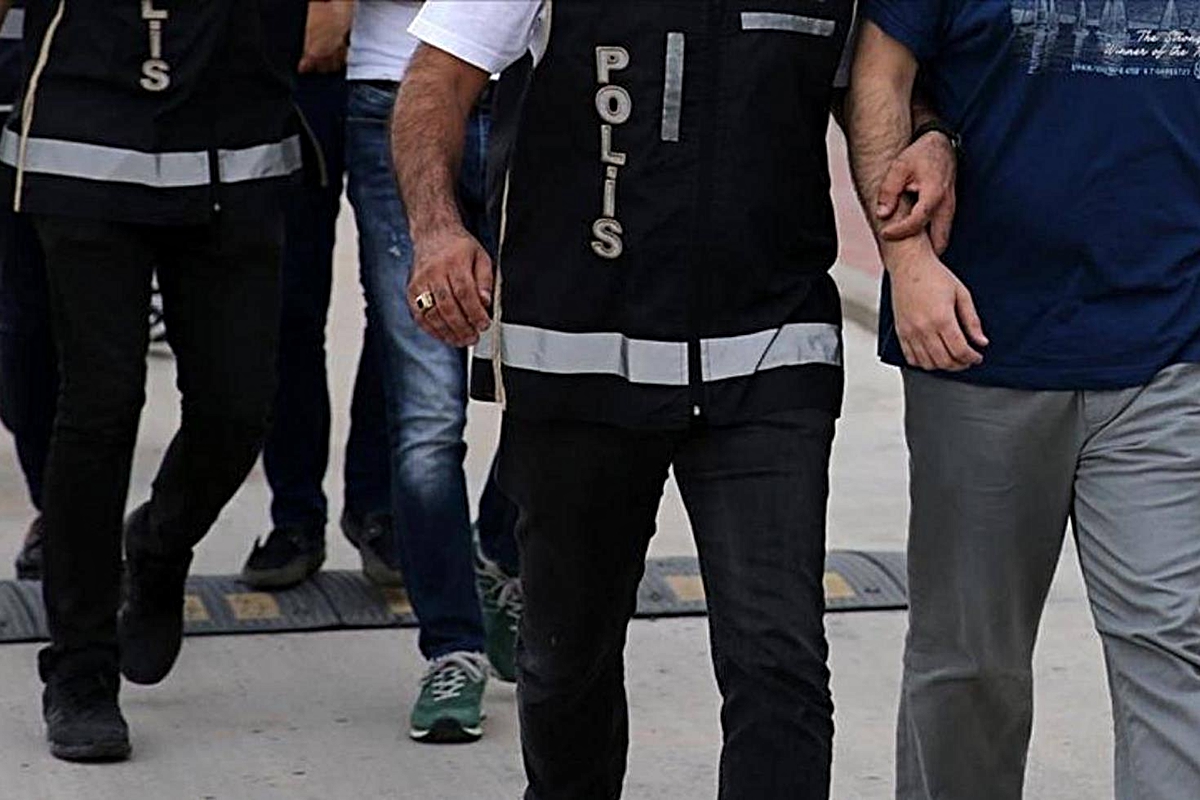Fon soruşturmasında iki yönetici hakkında gözaltı kararı