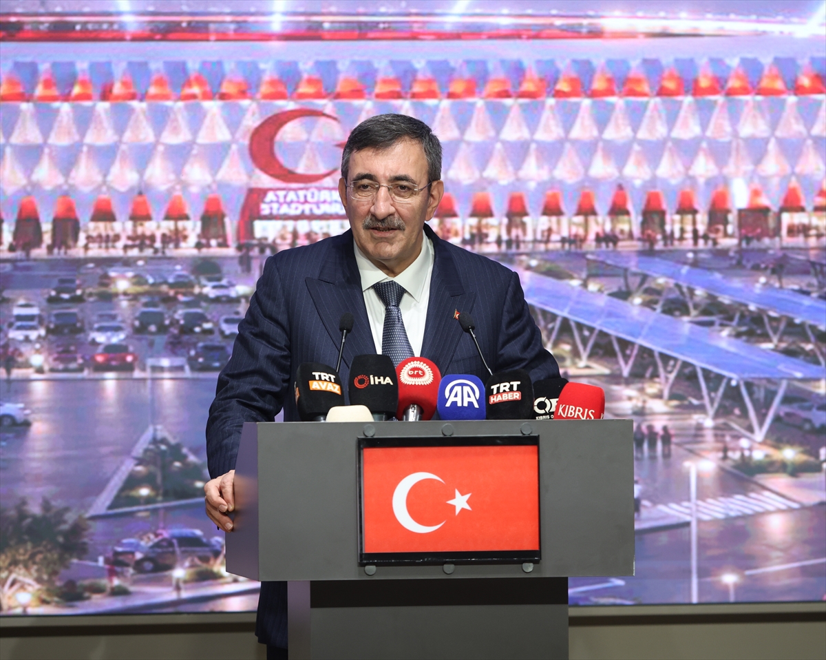 Gençlik ve Spor Bakanı Osman Aşkın Bak, KKTC'de sporda ambargoyu kabul etmiyoruz dedi