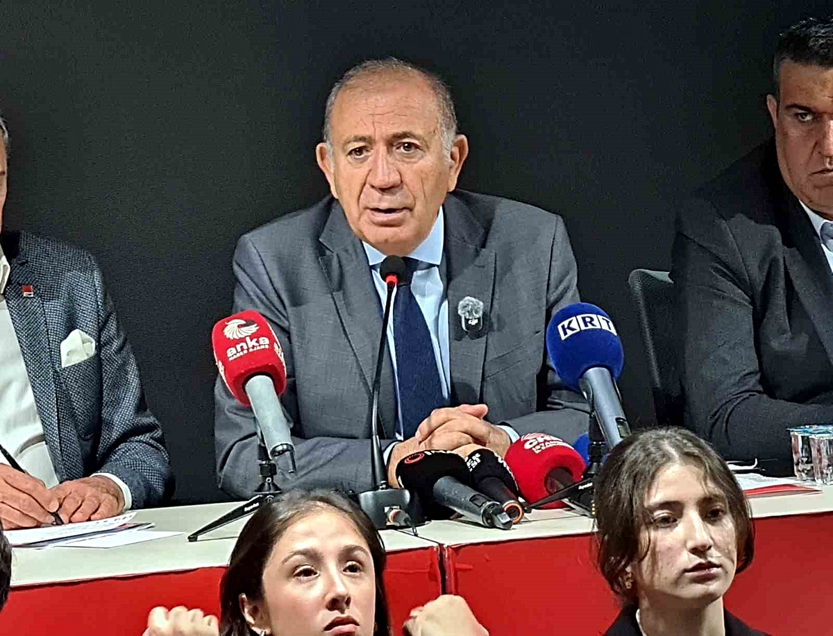 Gürsel Tekin, mahkeme kararının pazartesi veya salı tebliğ edileceğini söyledi