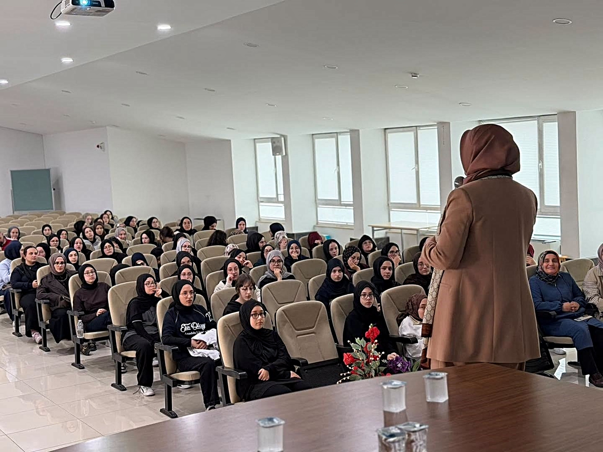 Hafızlık eğitiminin yıl boyu planlaması Düzce'de imam hatip lisesinde ele alındı