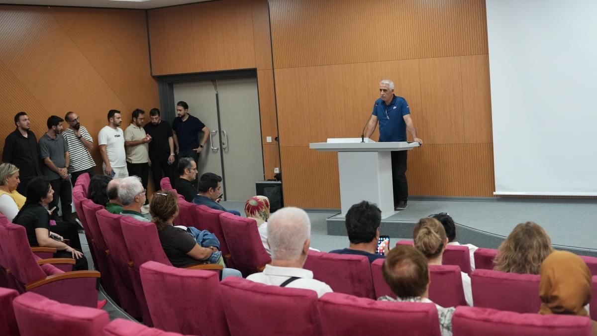İnönü Üniversitesi, akademisyenlere dijital podyum ve görüntü-ses eğitimi verdi
