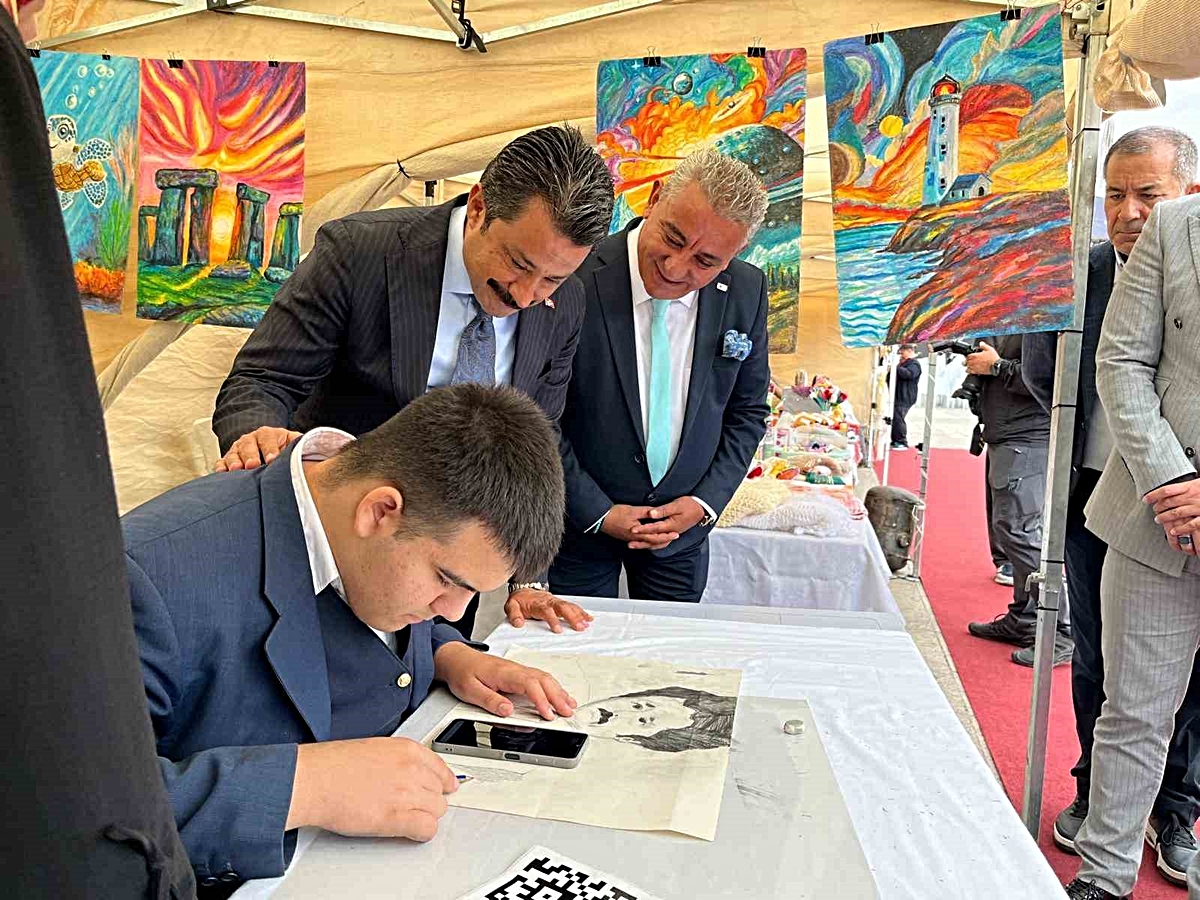 Kırşehir'de 39. Ahilik Haftası'nda engelli bireyler el emeği ürünlerini sergiliyor