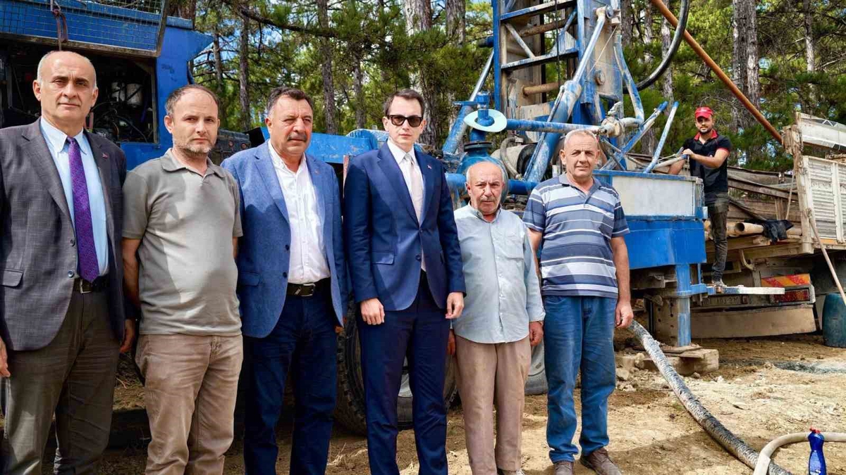 Kütahya Hisarcık'ta Aşağı Yoncaağaç'ın suyu için süren sondaj çalışmaları incelendi