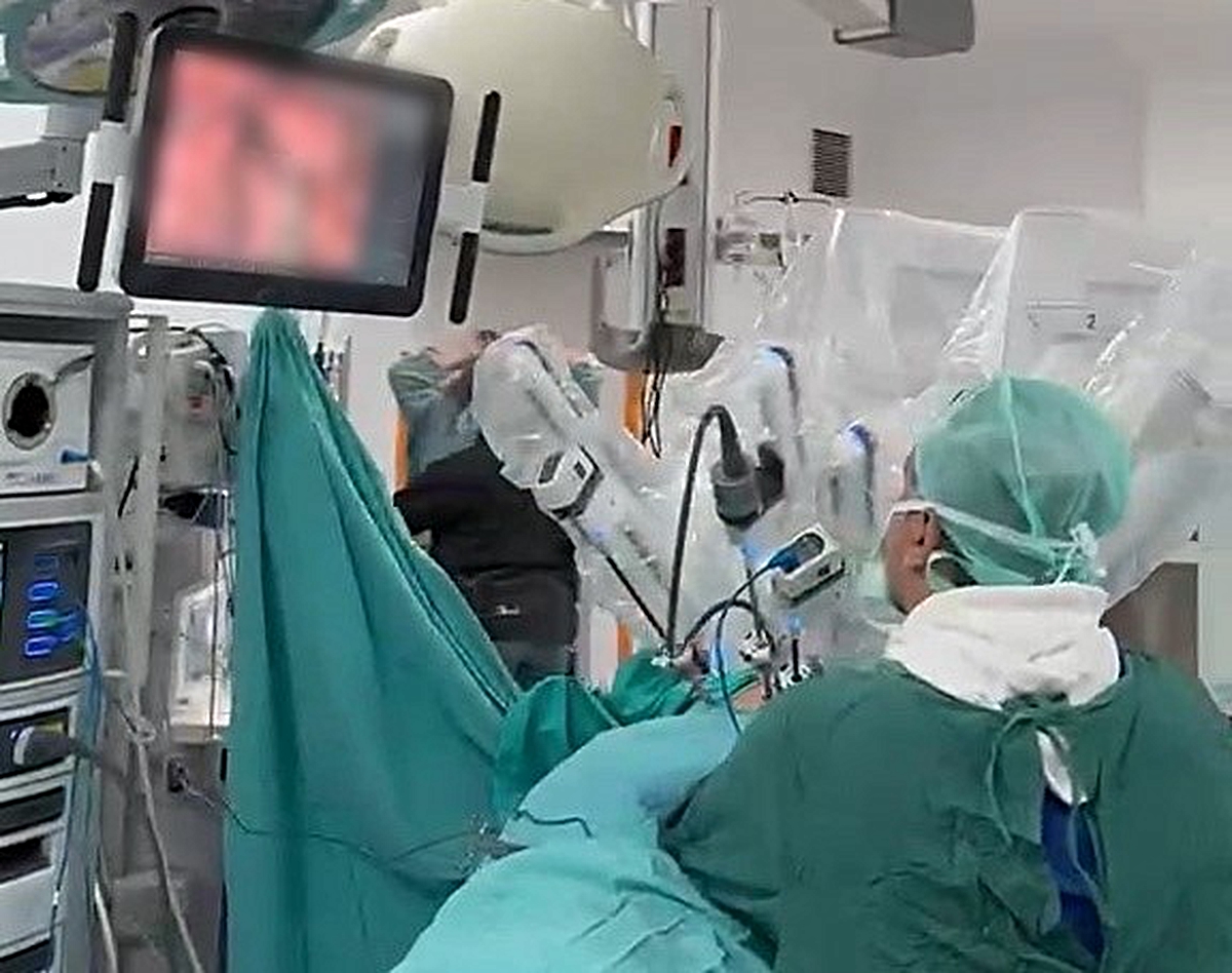 OMÜ'de Karadeniz'in ilk robotik akciğer ameliyatı 57 yaşındaki hastaya yapıldı