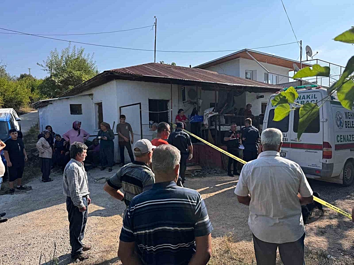 Osmaniye Sumbas'ta baba, oğlunu tahrayla öldürdü; gelini ve torununu yaraladı