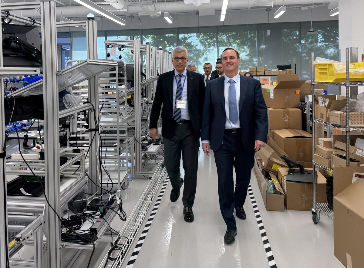 Sağlık Bakanı Memişoğlu, ABD'de Intuitive Surgical'ın üretim tesislerini inceledi