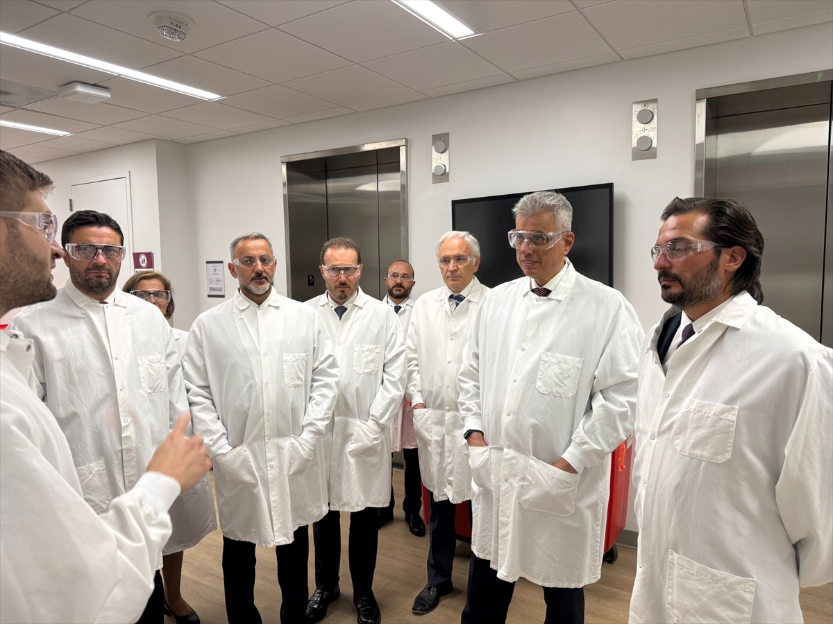 Sağlık Bakanı Memişoğlu, ABD’de üçüncü günde AstraZeneca ve Precigen’i ziyaret etti