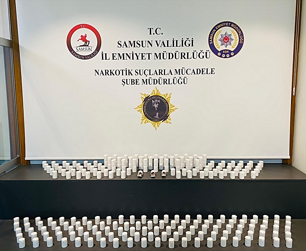 Samsun İlkadım'da uyuşturucu operasyonunda 12 bin 36 hap ele geçirildi