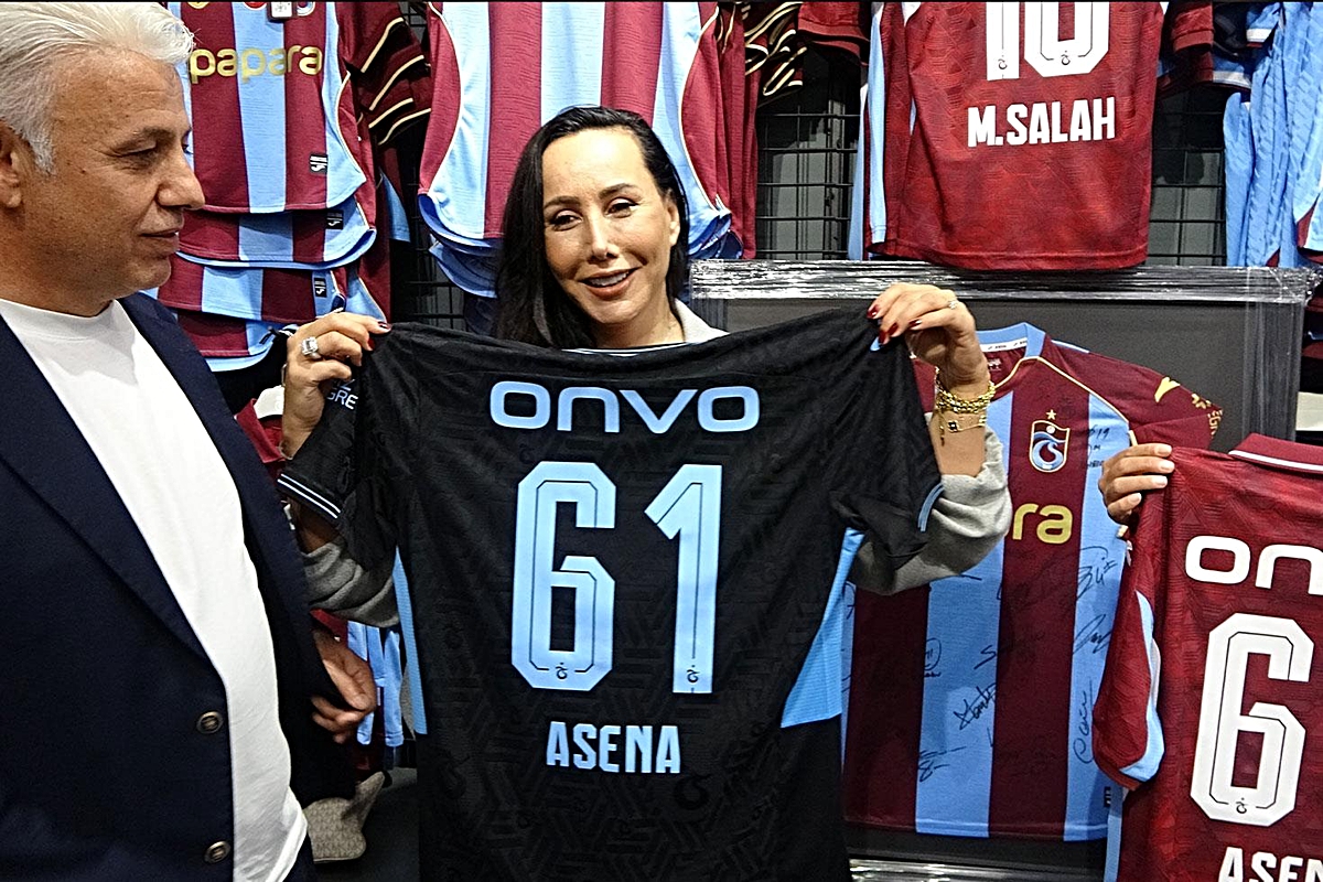 Sanatçı Asena Trabzon'a geldi, sözünü tuttu